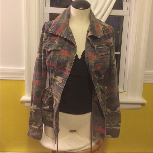 SALE ⏳ Urban Outfitters Ecoté Light Aztec Jacket - Picture 2 of 7