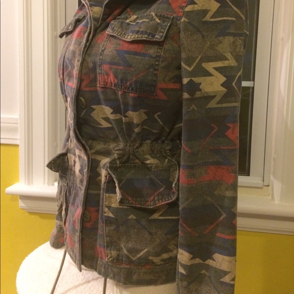 SALE ⏳ Urban Outfitters Ecoté Light Aztec Jacket - Picture 4 of 7