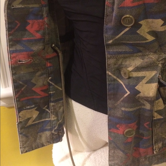 SALE ⏳ Urban Outfitters Ecoté Light Aztec Jacket - Picture 5 of 7