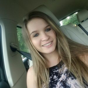 Meet your Posher, Katelyn