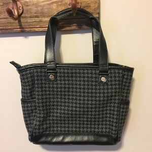 Thirty-One mini Cindy houndstooth