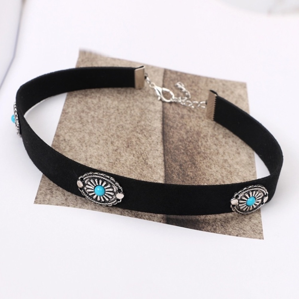 Turquoise & Silver Black Suede Conch Choker