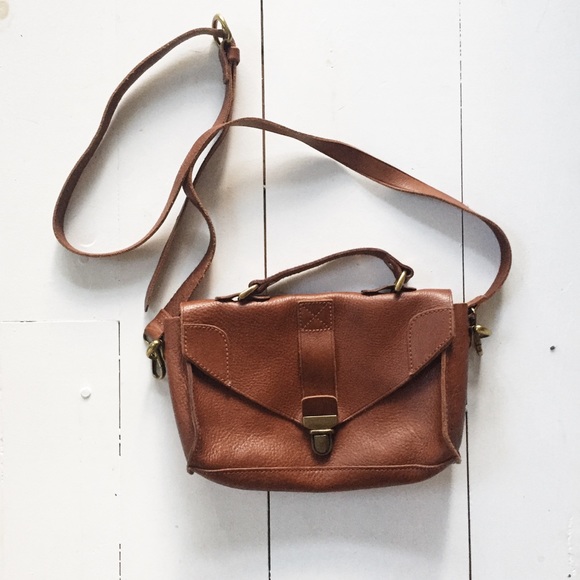 Madewell Handbags - Madewell lovelock crossbody