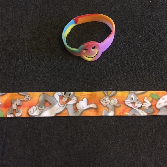 2-4-1 FUN Bracelets - TyeDye & Bugs Bunny - Picture 2 of 3