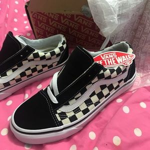 Vans old skool checkered sneakers.