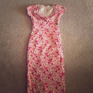 Sheath cocktail dress with adorable floral pattern