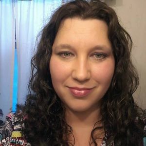 Meet your Posher, Arika