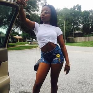 Meet your Posher, Miesha