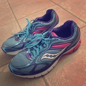 Saucony Guide 7 athletic running shoes rare