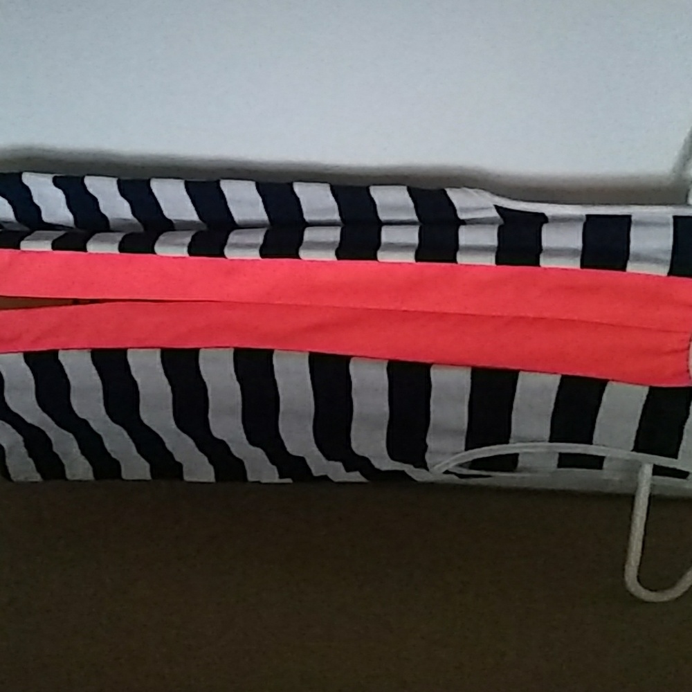 Top - Picture 2 of 2