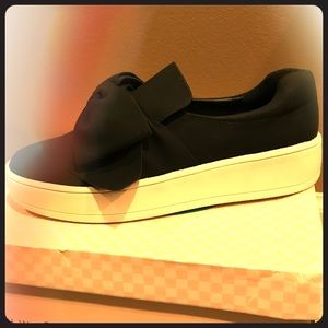 Bow Platform Sneakers Black 6.5