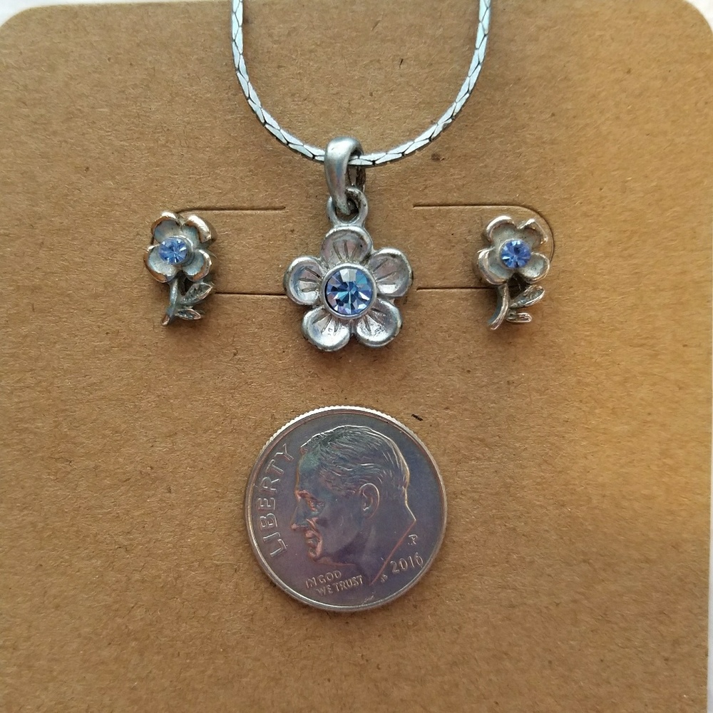 Necklace & earring set