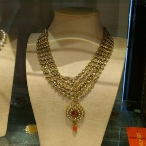 Meet your Posher, Zuhal