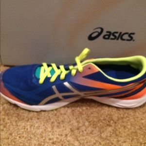 ASICS gel hyper speed 6