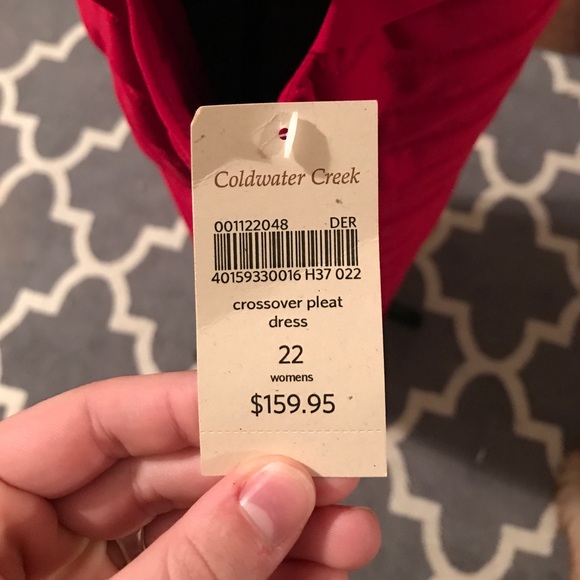 Red dress - Picture 3 of 4