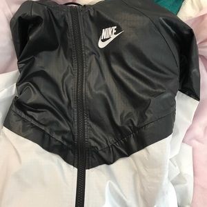 NIKE WINDBREAKER