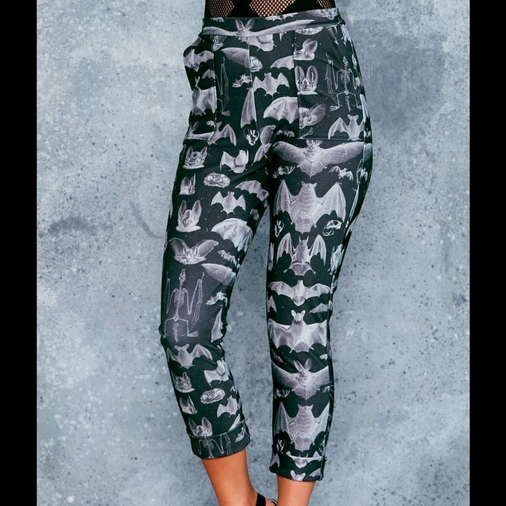 *KEEPING* Blackmilk Gone Batty Pants SIZE SWAP