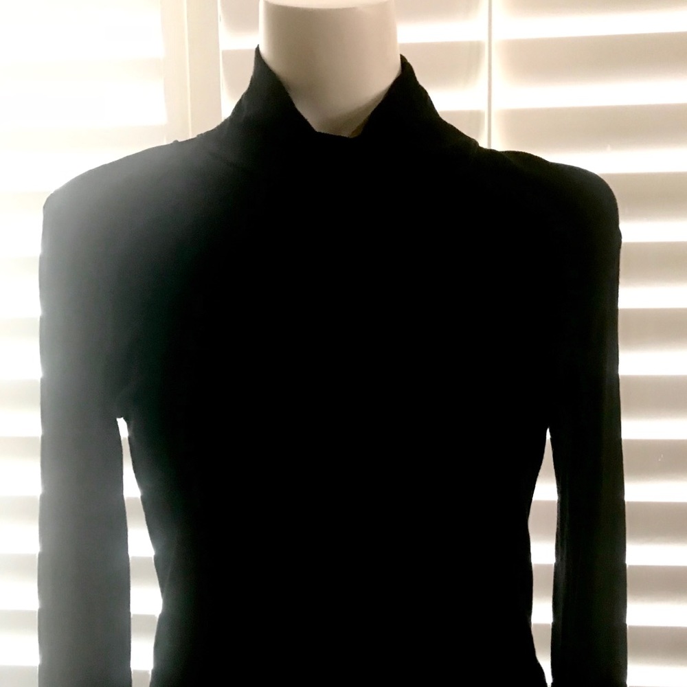 GIORGIO ARMANI  WOMANS MOCK TURTLE SWEATER