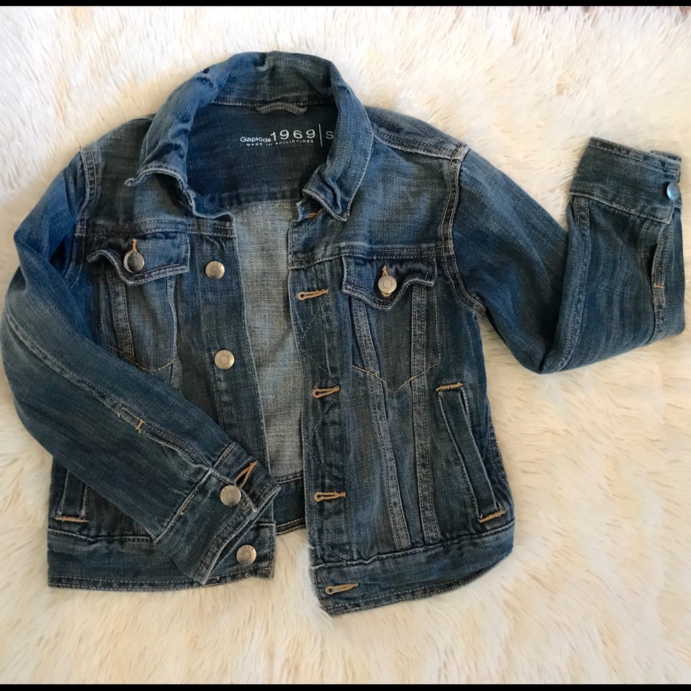 🗣🗣 Gap Jean Jacket 🗣🗣