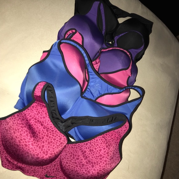 Nike Large Sports Bras - Picture 2 of 2