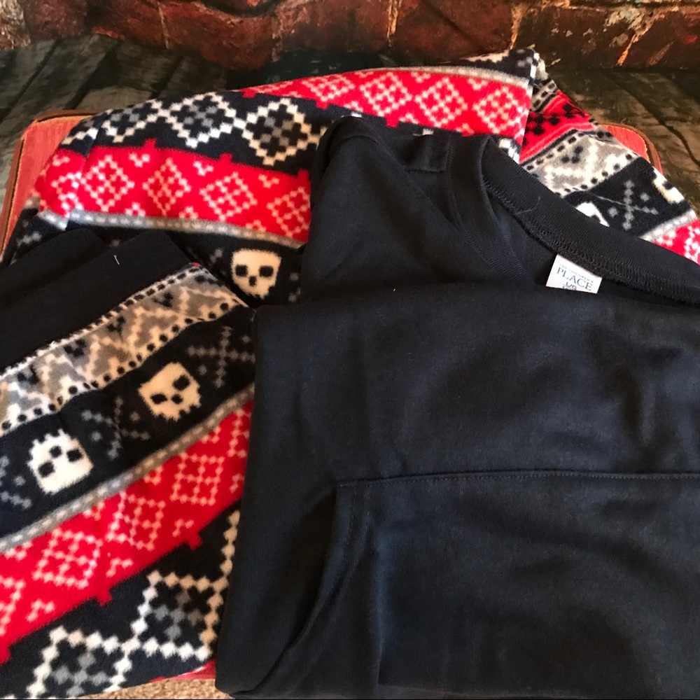 ❄️💀❄️ PJ Set ❄️💀❄️ - Picture 3 of 5