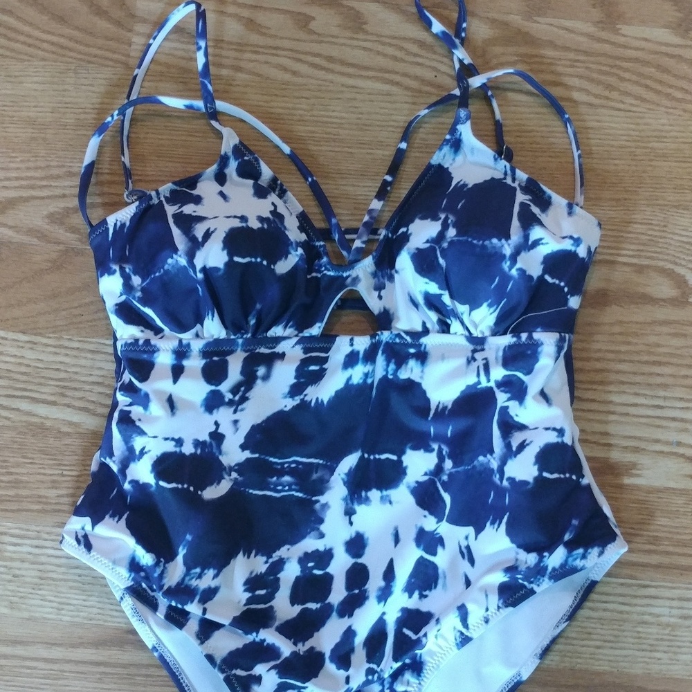 NWT Sexy one piece swim suit Size Large