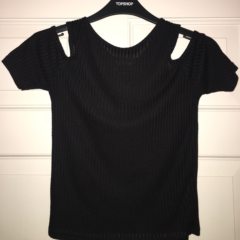TOPSHOP Open Shoulder Blouse