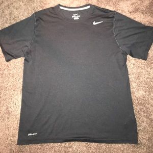 Men’s black nike dri fit t shirt