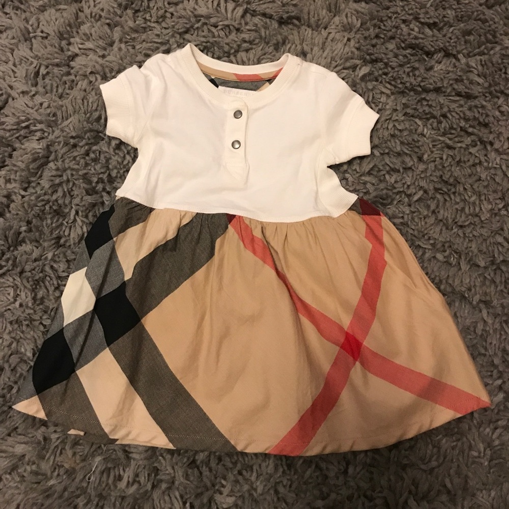 Burberry White Dress Size 12m