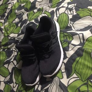 GENTLY WORN CLOUD FOAM ADIDAS SHOES CHEAP AND NICE