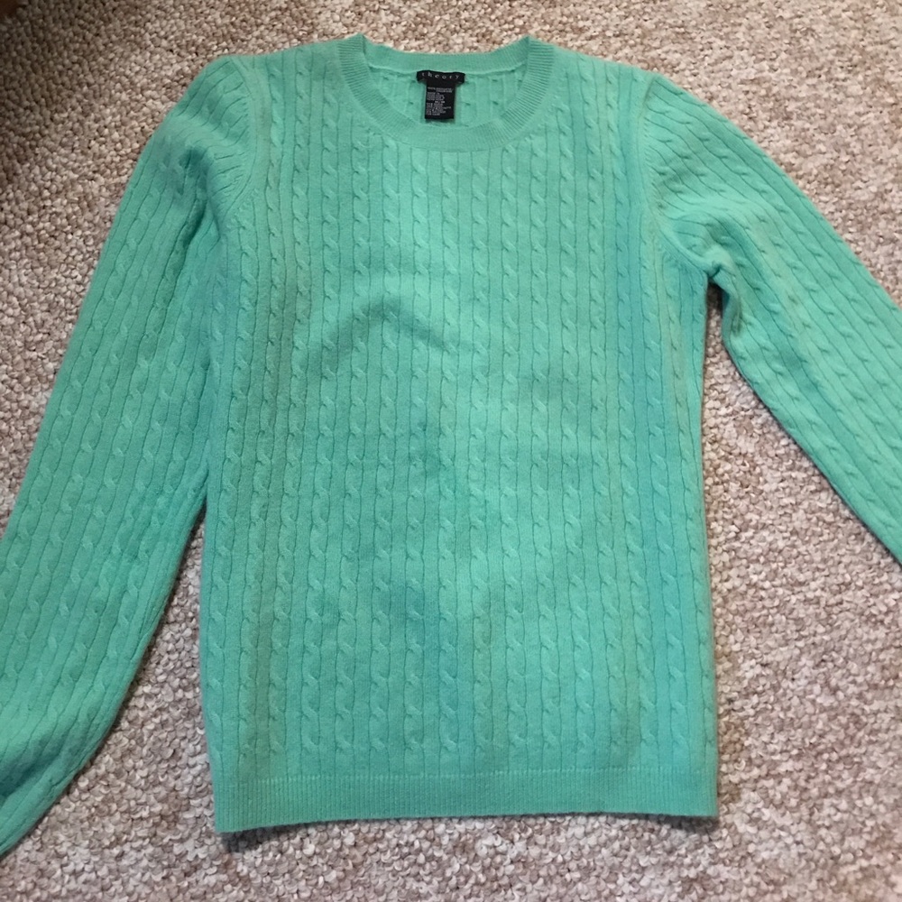 Theory 100% cashmere sweater
