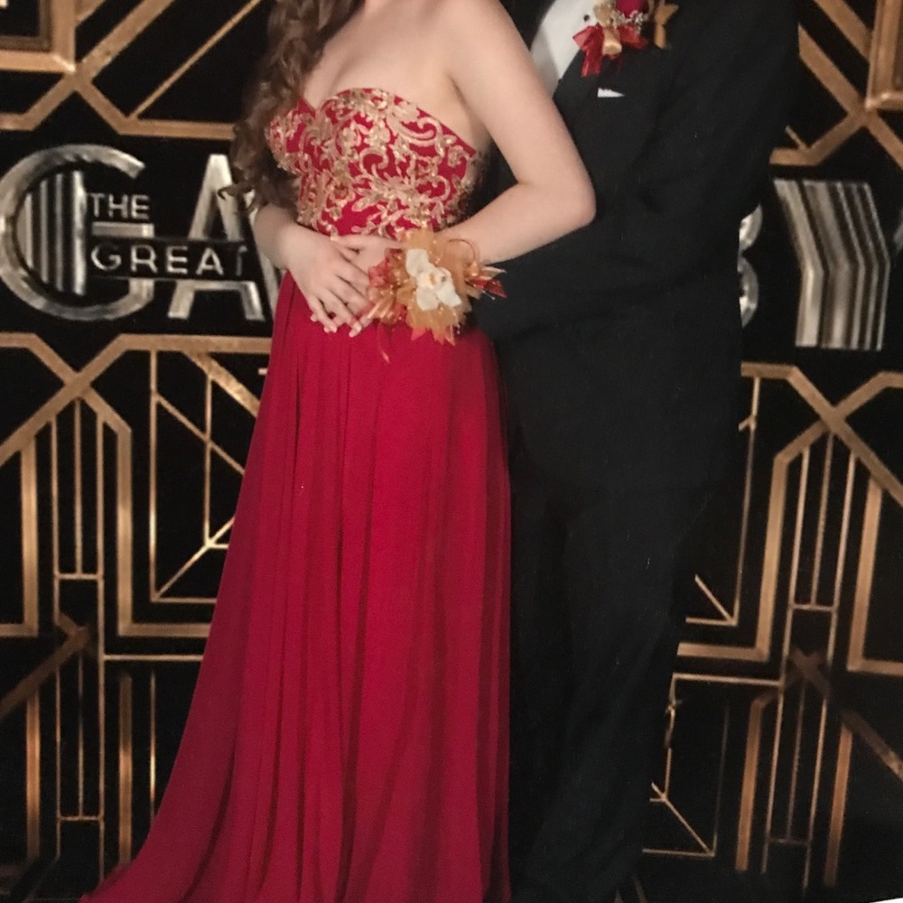 Red prom dress