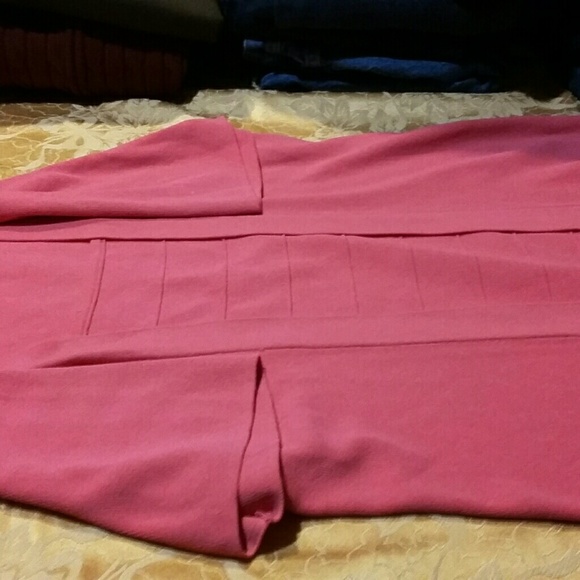 Beautiful Rose Colored Sweater - Picture 3 of 6