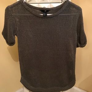 H&M dark green short sleeve top