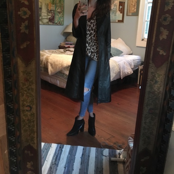 Vintage Leather trench coat - Picture 5 of 8