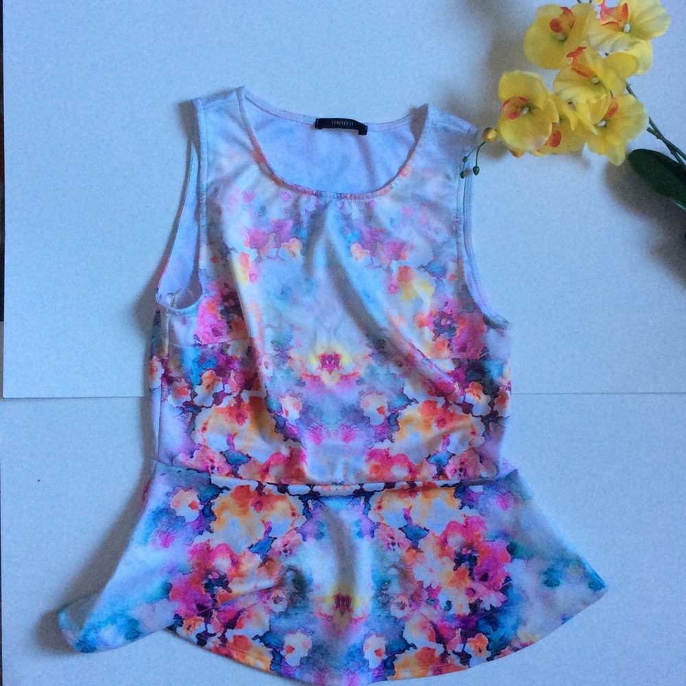 Colorful pendulum top