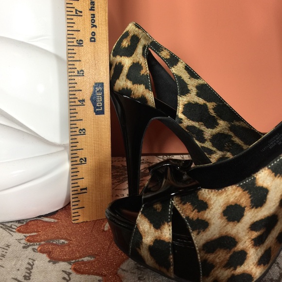 Animal print shoe by Guess - Picture 8 of 8