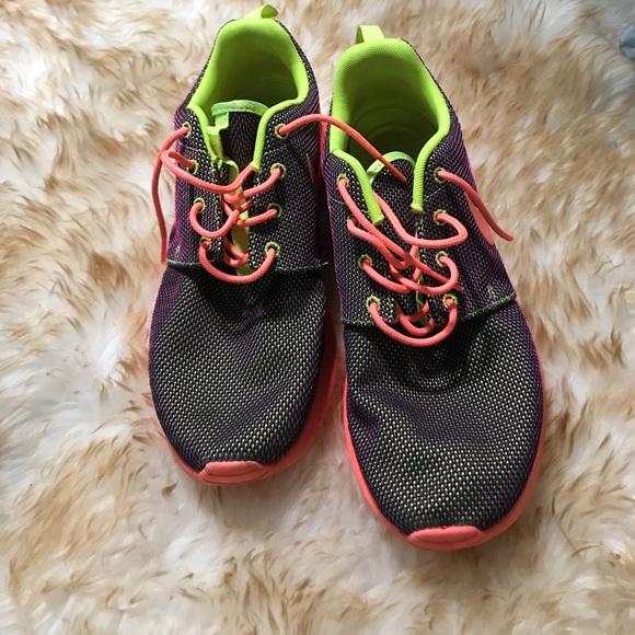 Neon combination roshe runs - Picture 1 of 3