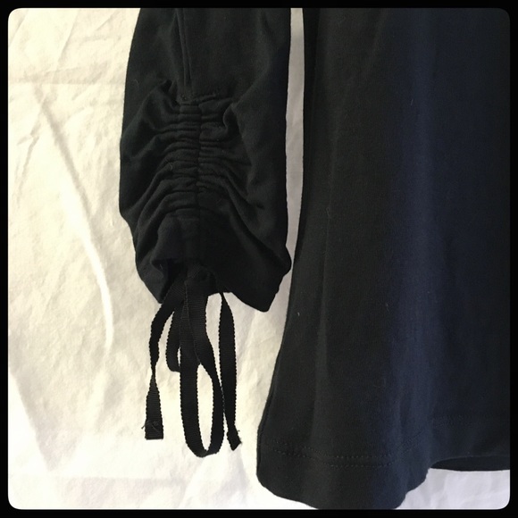 Banana Republic ruched tie sleeve top - Picture 2 of 8