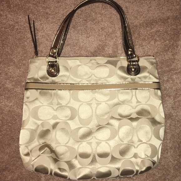 Coach Purse - Picture 2 of 4