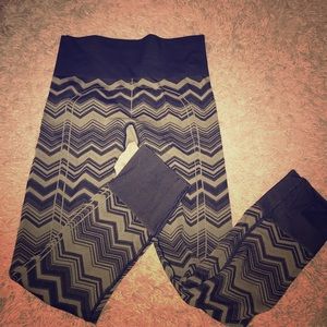 Lululemon ebb to street leggings size 6
