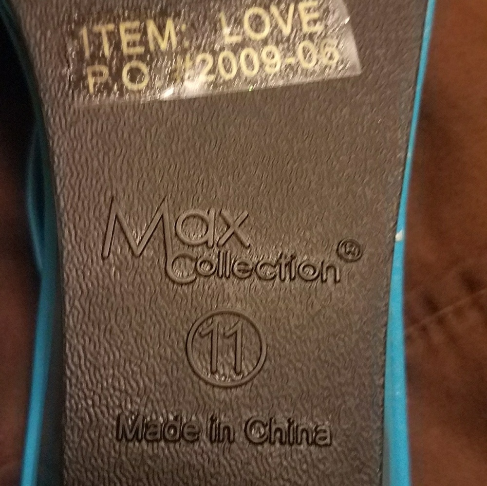 🌺Turquoise Flip Flops🌺 - Picture 2 of 4