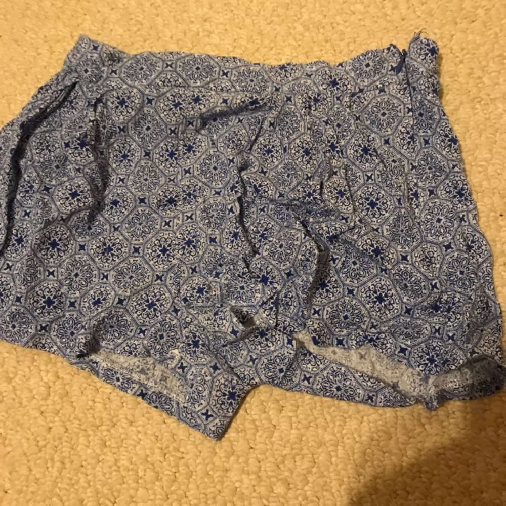 lf flowy shorts