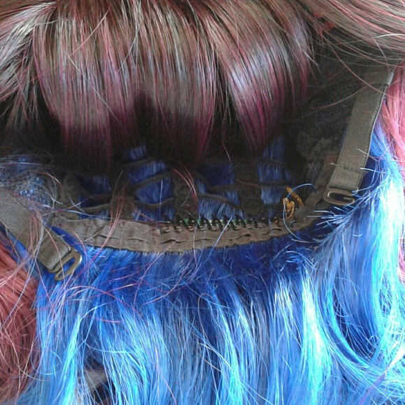 Super cute wig. - Picture 2 of 8