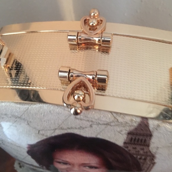 OBAMA Handbag 🦋💜👛 NWT Classy,  Stylish - Picture 2 of 5