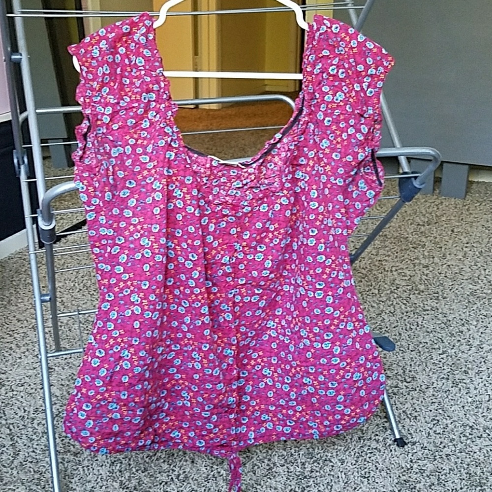 Peasant top, pink with blue flowers