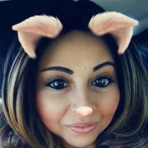 Meet your Posher, Beatriz