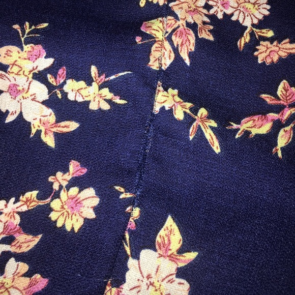 NWT Cals Floral Navy Maxi Dress Open Back MEDIUM - Picture 7 of 8