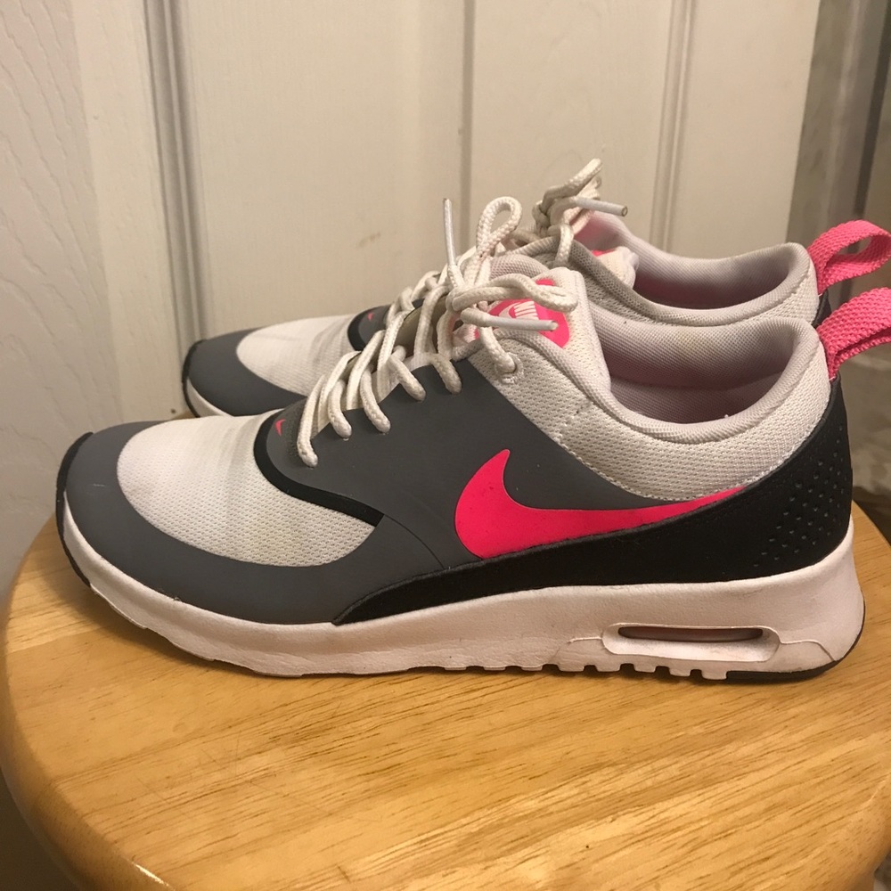 Nike air max Thea. Grey/white/hot pink colorway
