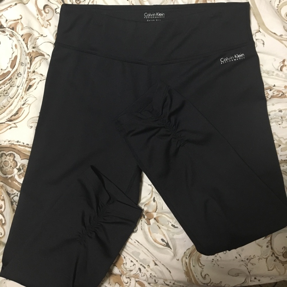 Calvin Klein Crops - NWOT